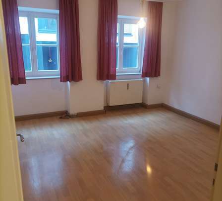 1 Zimmer Wohnung, befristet, neu teilmöbliert,Ablöse 1050€