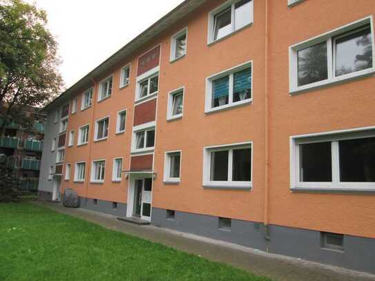 **3-Zimmer-Wohnung mit Balkon in zentraler Lage**