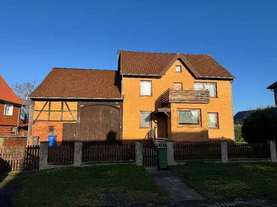 Ein- bis Zweifamilienhaus in idyllischer Lage