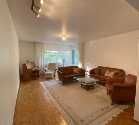 Stilvolle 4-Raum-Penthouse-Wohnung mit geh. Innenausstattung mit EBK in Berlin Dahlem (Zehlendorf)