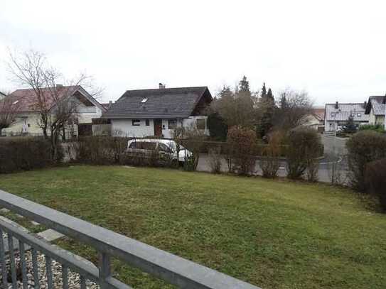 Lichtdurchflutete, schicke 4,5-Zimmer-Wohnung mit großem Garten in Herrenberg-Gültstein