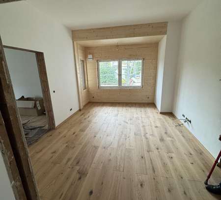 4 Zi. Wohnung mit Terrasse und eigenem Eingang