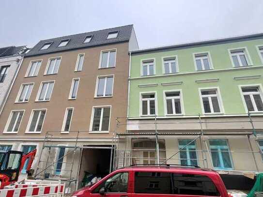 ERSTBEZUG: Traumhafte 4 Zimmer-Wohnung mit gehobener Ausstattung und Balkon zu mieten!