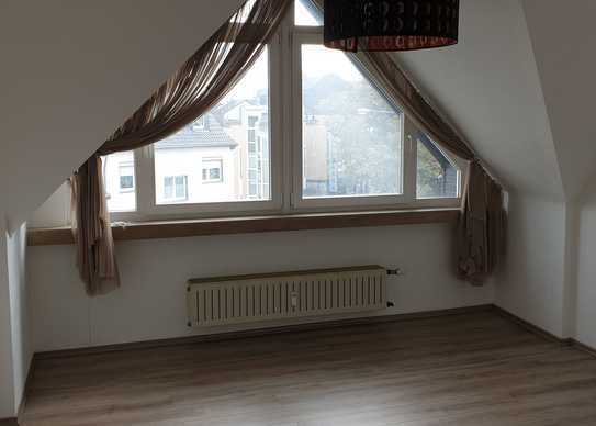 Helle Wohnung in Köln Rath, 56 qm, 2 Zi