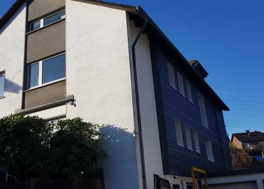 Zweifamilienhaus plus Einliegerwohnung und Dachwohnungsmöglichkeit