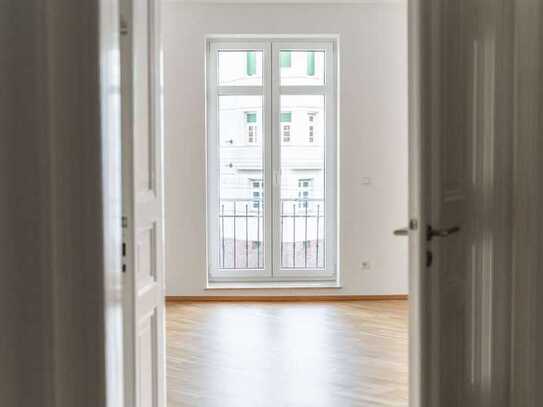 2 Zimmer I modernes Bad mit Wanne I Balkon I offene Küche mit Einbauküche