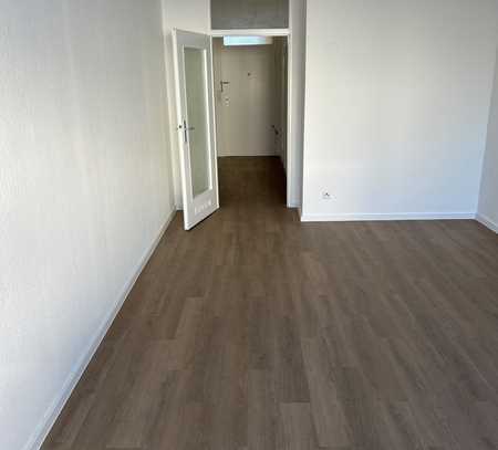 Erstbezug nach Renovierung: 1-Zimmer-Apartment in City-Lage