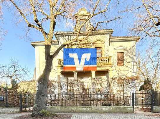 Großzügige Dachgeschosswohnung in ruhiger Lage