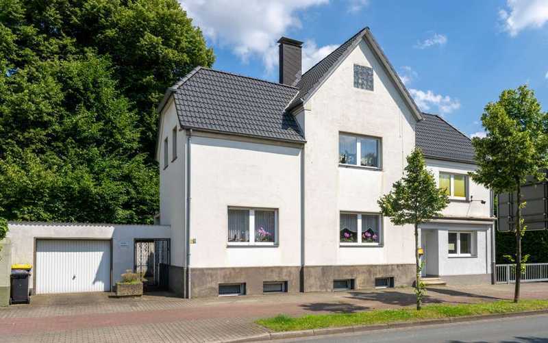 Zweifamilienhaus mit viel Potenzial in verkehrsgünstiger Lage von Dortmund-Brechten