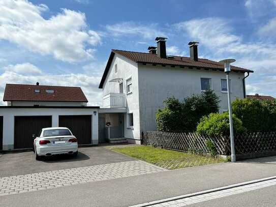 Zweifamilien Haus mit großem Garten in ruhiger Lage von Lauben