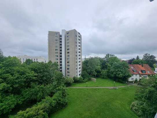 München - Obersendling, Schönes 1 Zi. Appartement mit Ausblick