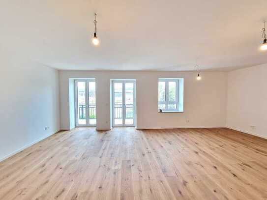 *Cityliving mit Charakter: Neubauwohnung in historischem Gebäude* 4-Zimmer-Wohnung mit 2 Balkonen
