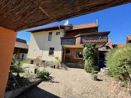 Teilrenoviertes 9-Zimmer-Einfamilienhaus mit Einbauküche in Bad Bocklet, Roth an der Saale