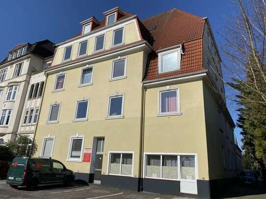 4,0-Zimmer-Wohnung, Bismarckstraße 75, 2. OG rechts