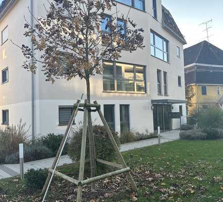 Neubau Wohnung mit zweieinhalb Zimmern + Tiefgarge + Einbauküche in Mengen