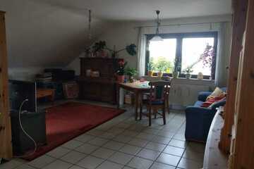 Helle 4-Zimmer-DG-Wohnung mit Balkon und Garten direkt am Feldrand in Eppelheim nahe Heidelberg