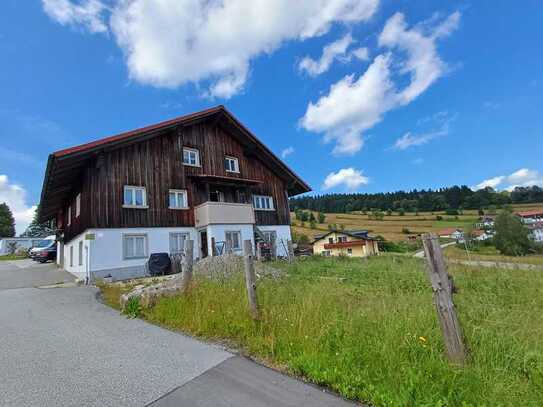 * GROßZÜGIGES LANDHAUS mit GARTEN, ELW, ausbaufähiger DACHBODEN * 
für Handwerker geeignet