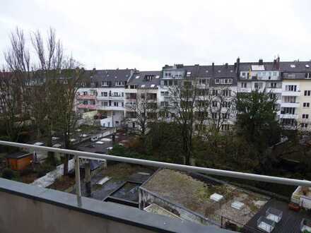 Sanierte 2-Zimmer-Wohnung mit Balkon in zentraler Lage zu vermieten