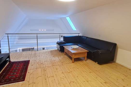 Ansprechende 2-Zimmer-Penthouse-Wohnung mit gehobener Innenausstattung mit Einbauküche in Landshut