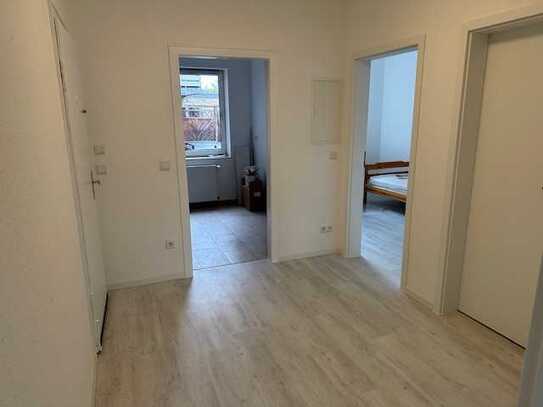 moderne, super sanierte 3-Zimmer-Wohnung möbliert - ideal für (Studenten-)Wohngemeinschaft