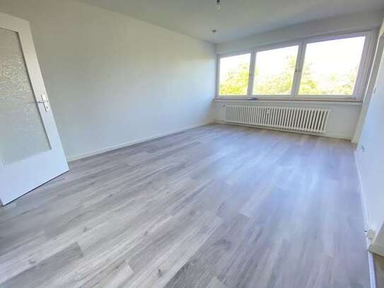 Renovierte Singlewohnung mit Balkon