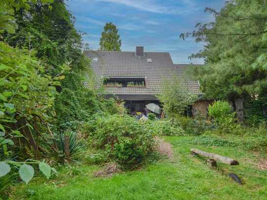 Freistehendes Einfamilienhaus mit Einliegerwohnung im Dornröschenschlaf