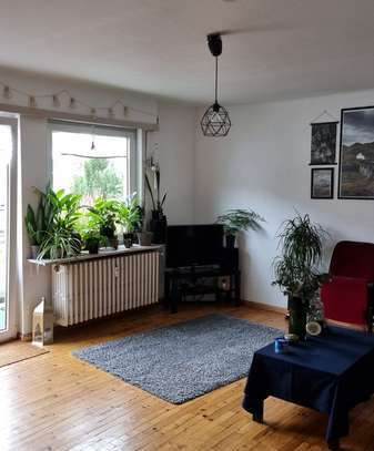 3-Zimmer-DG-Wohnung mit EBK in Alt-Saarbrücken, Balkon