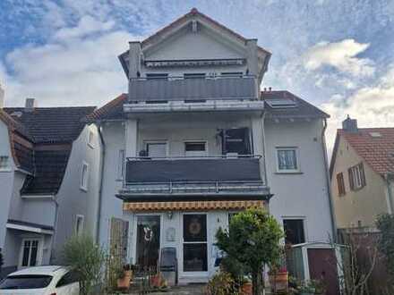 Attraktive 3-Zimmerwohnung (ohne Maklerprovision) +Gartenstück/Balkon/ Stellplatz in Hanau-Steinheim