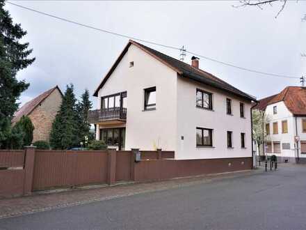 ~~ EINFAMILIENHAUS FÜR DIE GROßFAMILIE MIT RIESIGEM HOF UND 2 TERRASSEN ~~