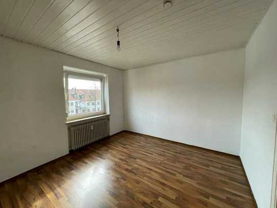 Freundliche 2,5-Zimmer-Wohnung mit Balkon und EBK in Deggendorf