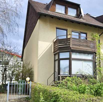 Hüfingen: Bezugsfreies Einfamilienhaus / Reihenendhaus mit Balkon und kleinem Garten