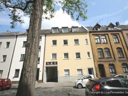 Modernisierte Zwei-Zimmer-Altbauwohnung in ruhiger Lage Köln-Buchheim