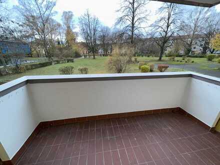 In Stuttgart: Gepflegte Wohnung mit einem Zimmer und Balkon