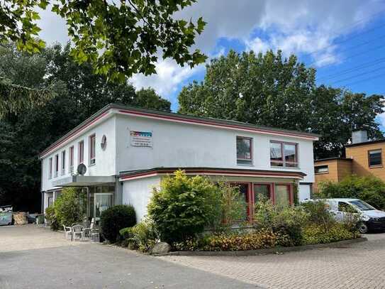 Vermietete
Büro-und Praxisfläche
mit ca. 162m² in Lurup