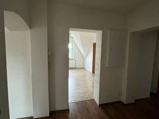 4 Zimmer Wohnung im DG zu vermieten