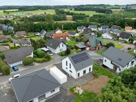 Energieeffizient wohnen: freistehendes Einfamilienhaus in idyllischer Wohnlage von Liebenscheid!