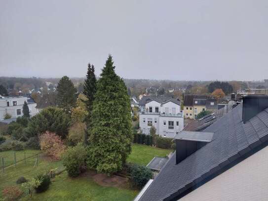 Gemütliche 1-Zimmer-Dachgeschosswohnung in Bergisch Gladbach Heidkamp