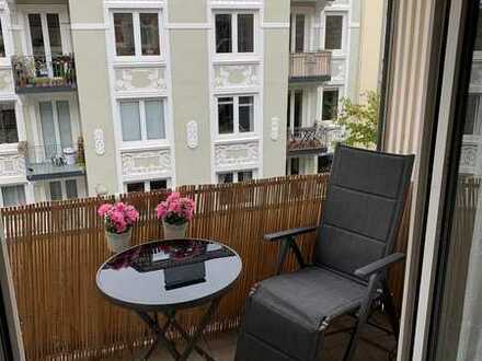 HH-Eppendorf: 2-Zimmer Altbauwohnung mit Balkon