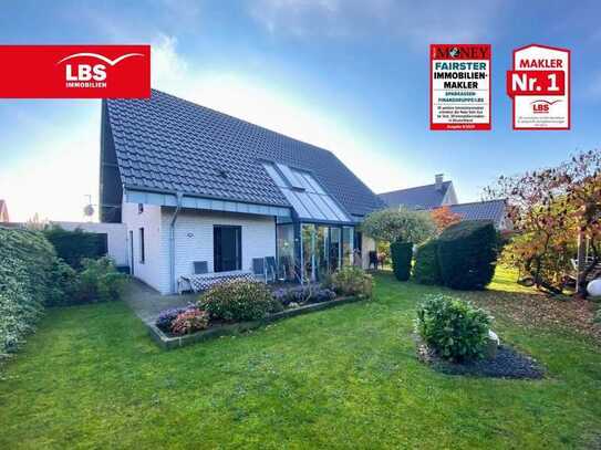 ** Traumhaftes Einfamilienhaus mit Wintergarten und idyllischem Garten! **