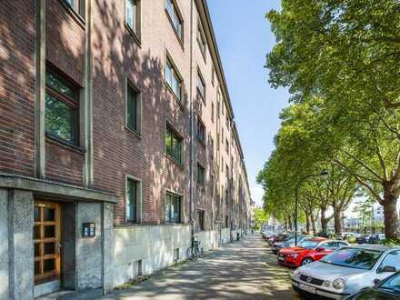 Moderne 2-Zimmer Wohnung mit guter Aussicht in Düsseldorf-Düsseltal und Balkon