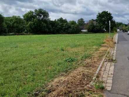 Landwirtschaftliches Grundstück mit Potential am Ortsrand von Rheder...