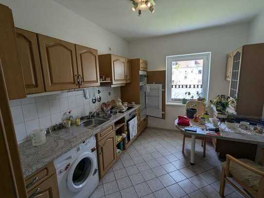 Voll möbelierte 2-Zimmer-Wohnung mit EBK in Halle (Saale)