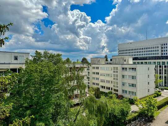 exklusives Apartment in oberster Etage mit Weitblick - möbliert