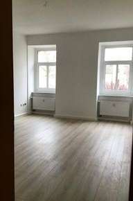 Ansprechende 3-Zimmer-Hochparterre-Wohnung mit Balkon in Döbeln