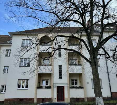 2,5-Zimmer-Wohnung mit Loggia in ruhiger Lage (vermietet)