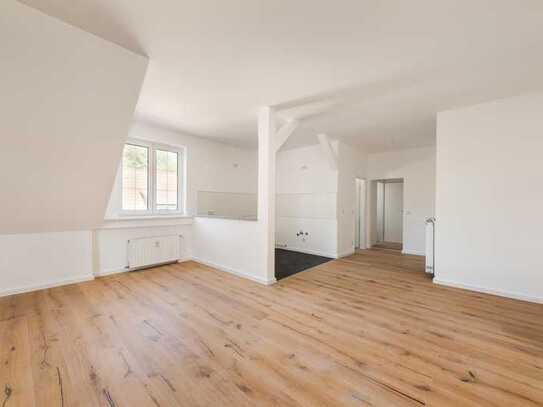 *Erstbezug nach Sanierung: 5 Zimmer Wohnung TOP saniert nahe Berlin*