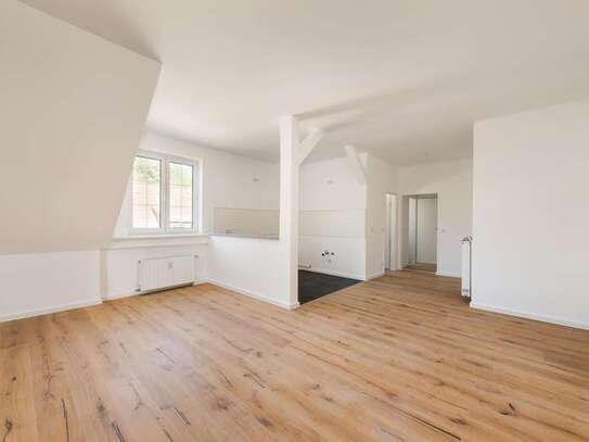 *Erstbezug nach Sanierung: 5 Zimmer Wohnung TOP saniert nahe Berlin*