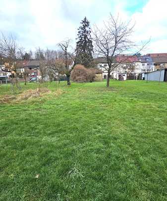 Gepflegtes Wohnhaus mit Garten, Garage in zentraler Lage von Dillingen-Diefflen