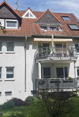 Erstbezug nach Sanierung mit Balkon und Einbauküche: Exklusive 4-Raum-Maisonette-Wohnung