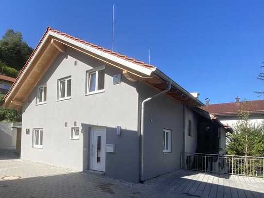 Kleines Häuschen mit Terrasse ohne Garten